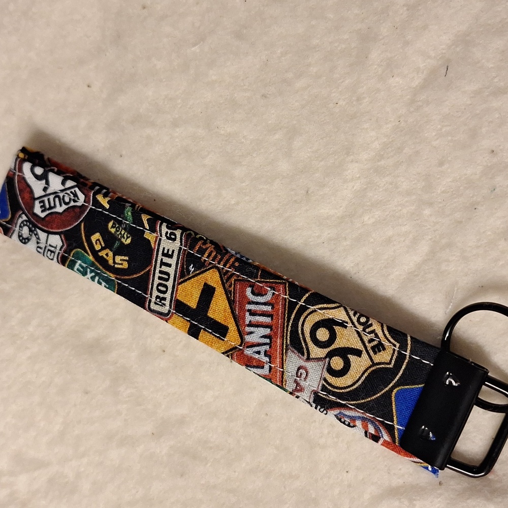 Route 66 Pattern Key Holder - Picture 2 of 2